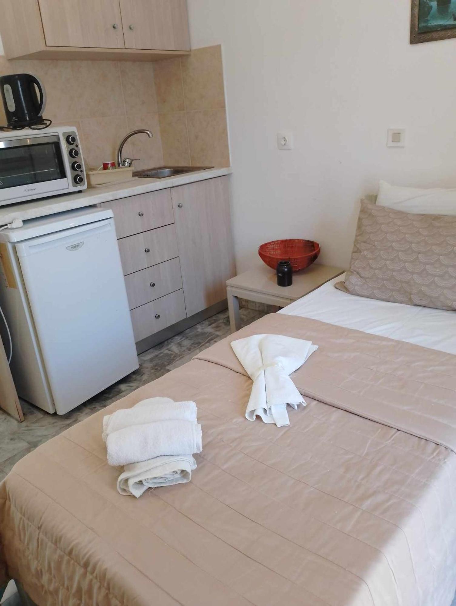 Cleios Rooms And Studios, Kalymnos 85200 Panormos  Bagian luar foto